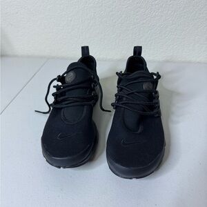 NWOT Nike All-Black Presto Athletic Shoes Unisex